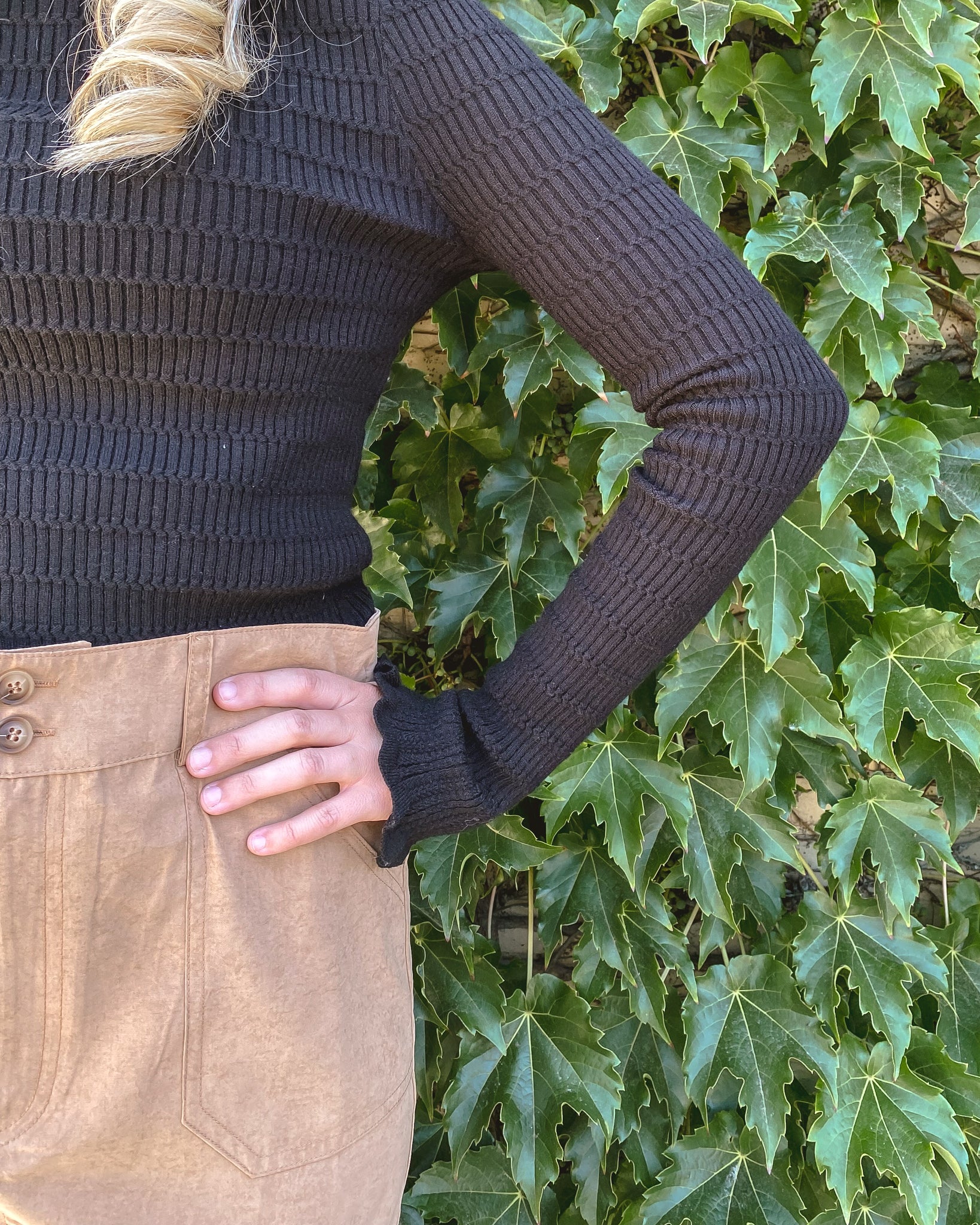 Cozy Textured Pullover Top- Black
